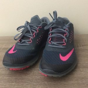 Nike tennis shoes, dark grey with bright pink! Sz7